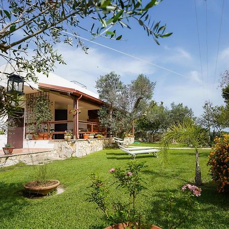 Casa Vacanza Russo Fernando Alimini Exterior photo