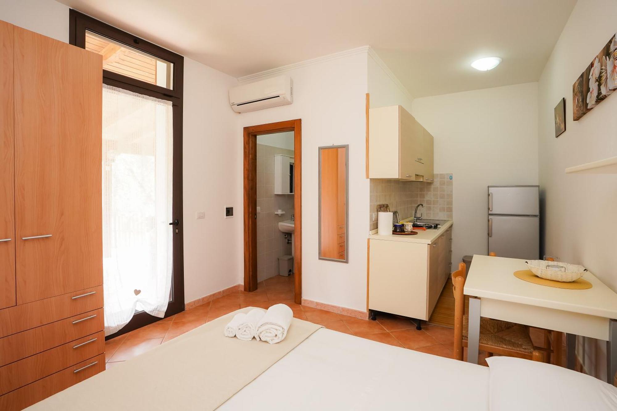 Casa Vacanza Russo Fernando Alimini Exterior photo