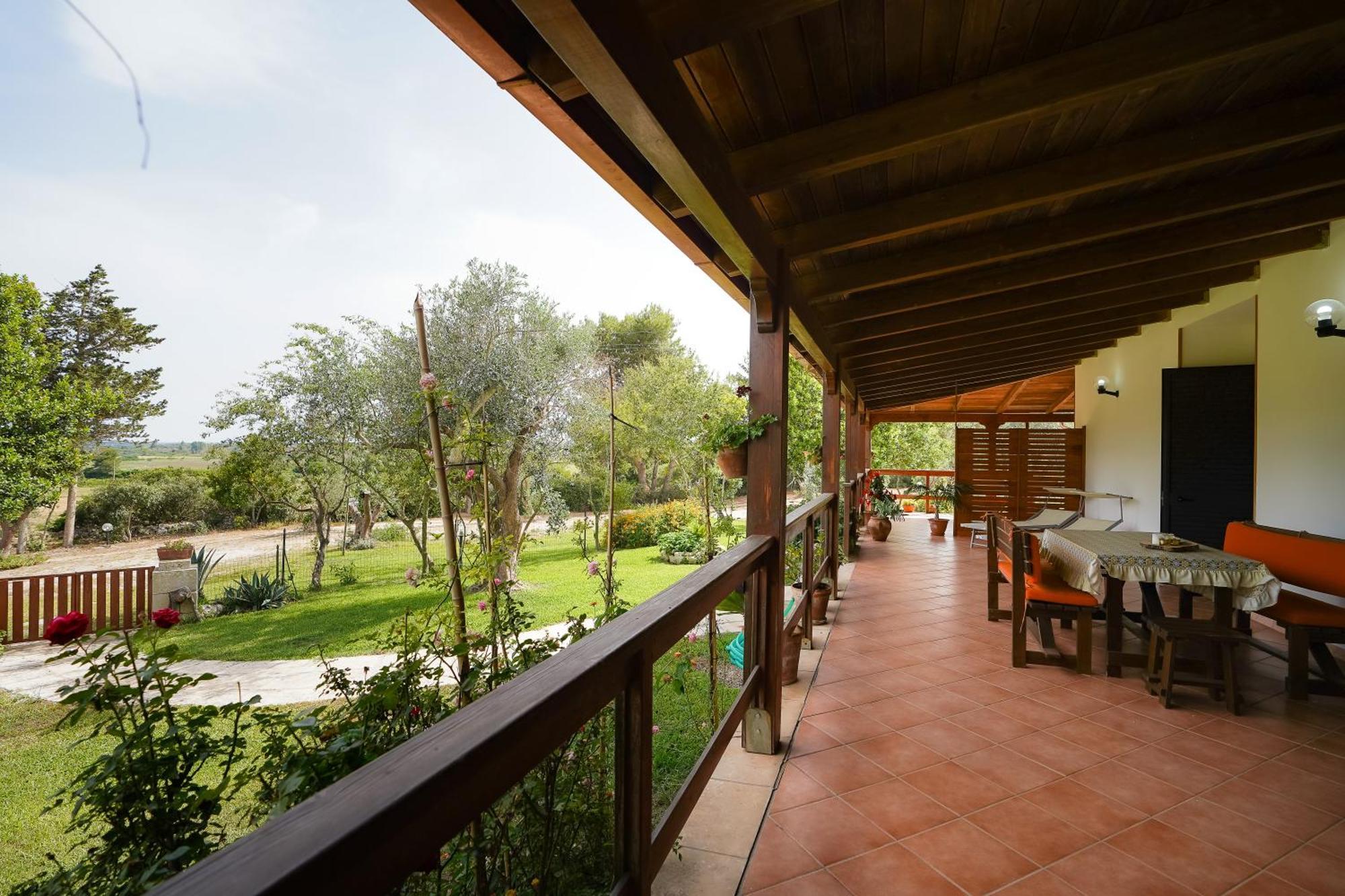Casa Vacanza Russo Fernando Alimini Exterior photo