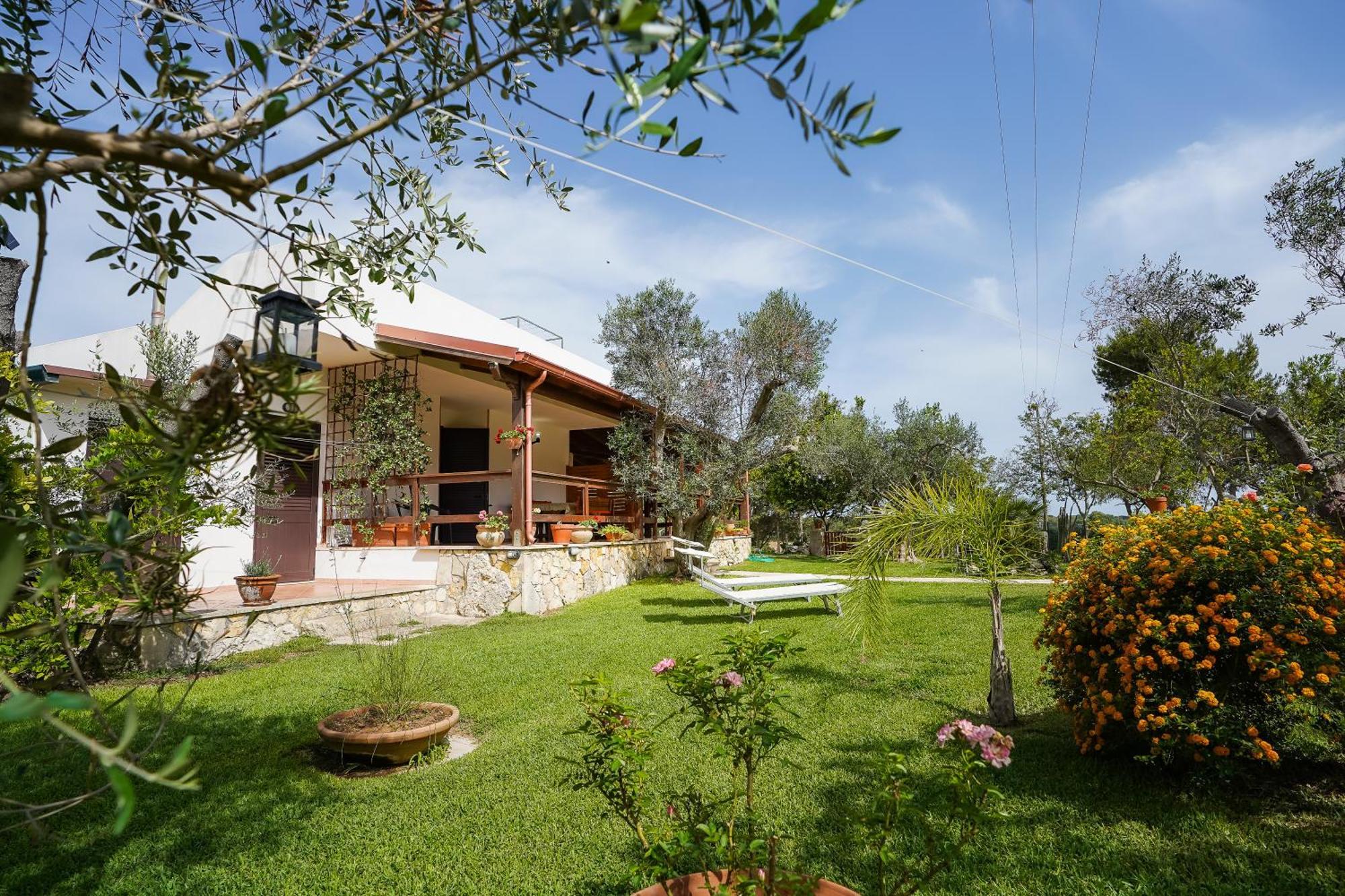 Casa Vacanza Russo Fernando Alimini Exterior photo